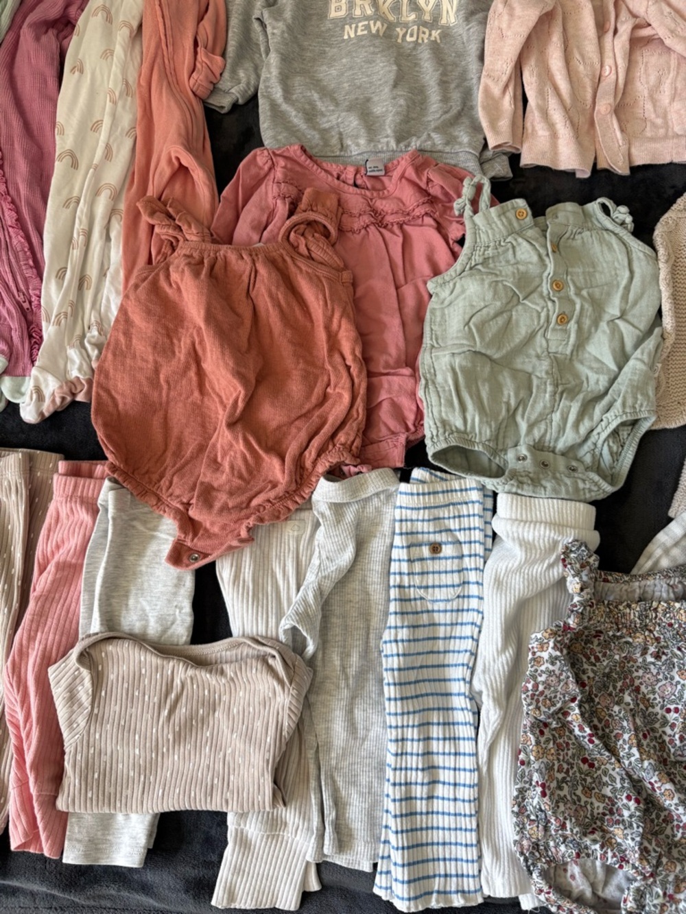 H&M Kids Matching Set - Pink, Rust, Green, Gray, Cream - Picture 4 of 7